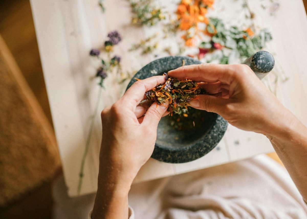 Natural Ways to Manage Stress: How Ayurvedic Herbs Support Your Wellbeing